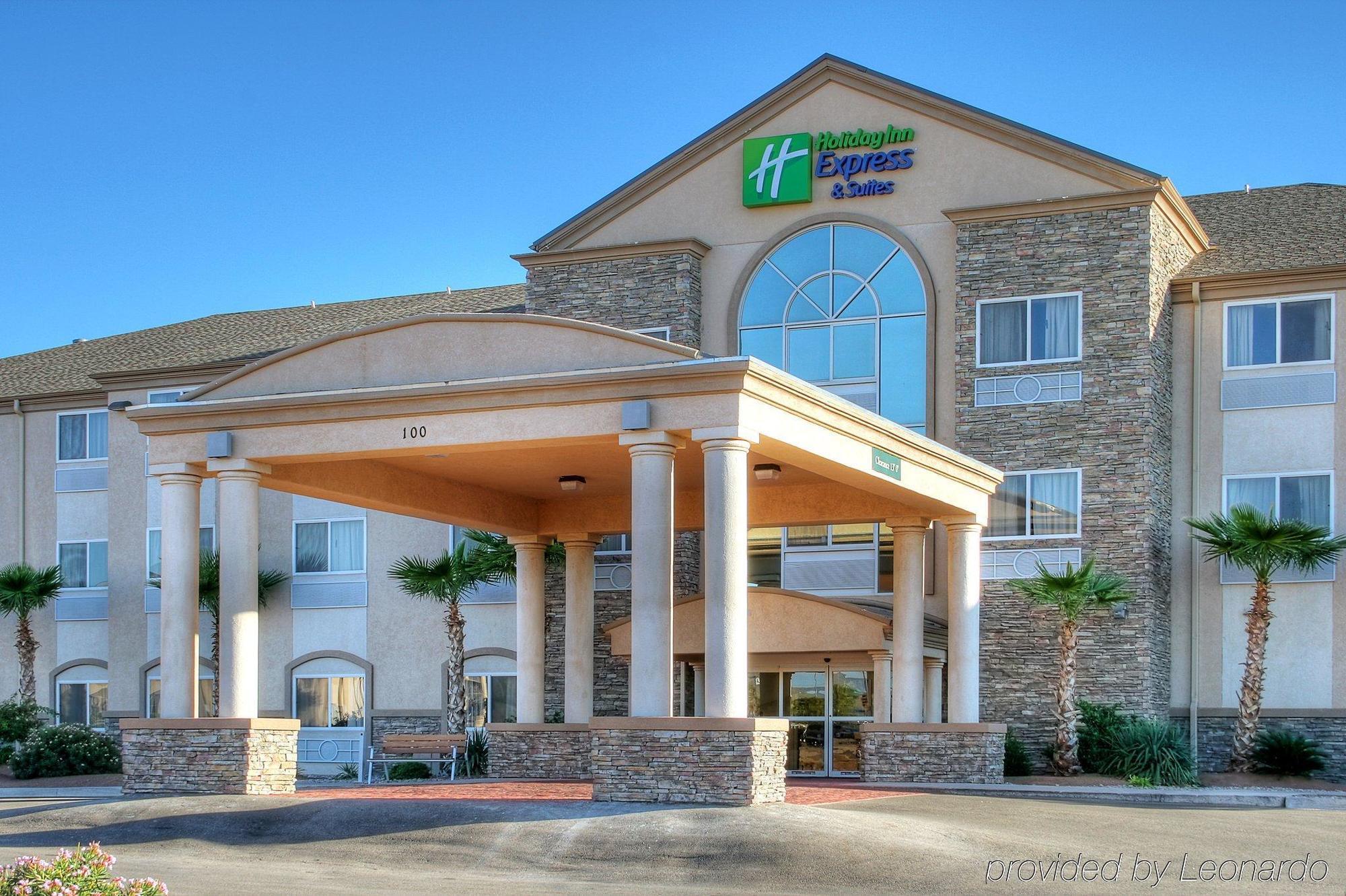 Holiday Inn Express & Suites Alamogordo Highway 54/70 By Ihg Exterior photo